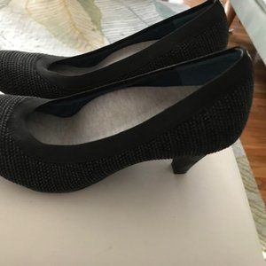Betabrand Late-to-the-Gate Heels